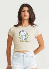 T-Shirts Peanuts Feelin' Lucky Snoopy Women's Baby Rib Tee Peanuts Pop Culture